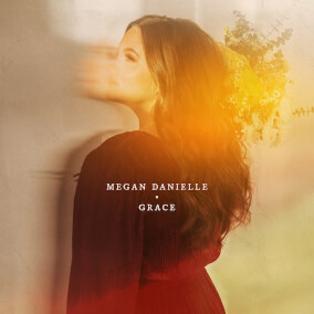 Grace 으로 Megan Danielle