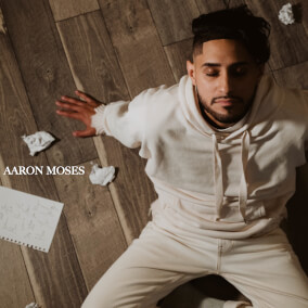 Here and Now de Aaron Moses